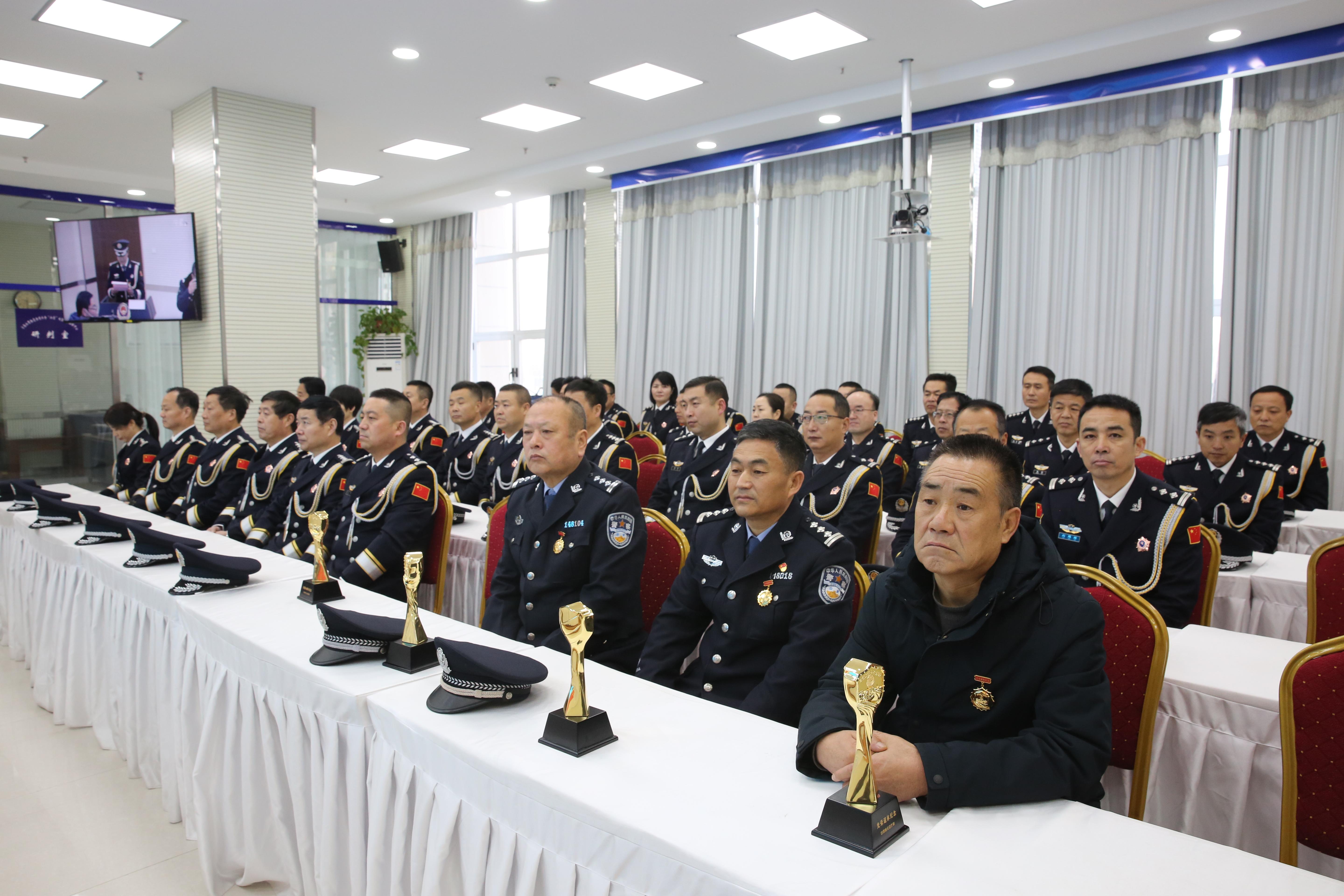 人民警察退休最新规定,实证解析说明_体验版83.97.67