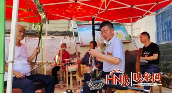 最新扇子舞比赛一等奖,全面分析说明_复刻版36.97.69